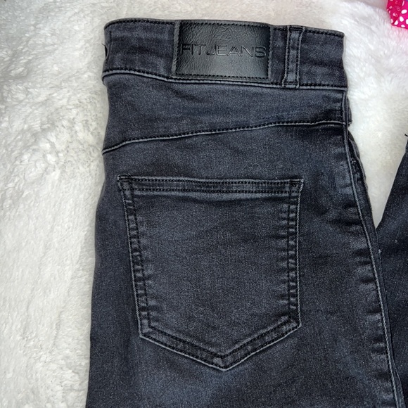 FitJeans / Super comfortable, light, and stretchy denim jeans - Picture 2 of 6